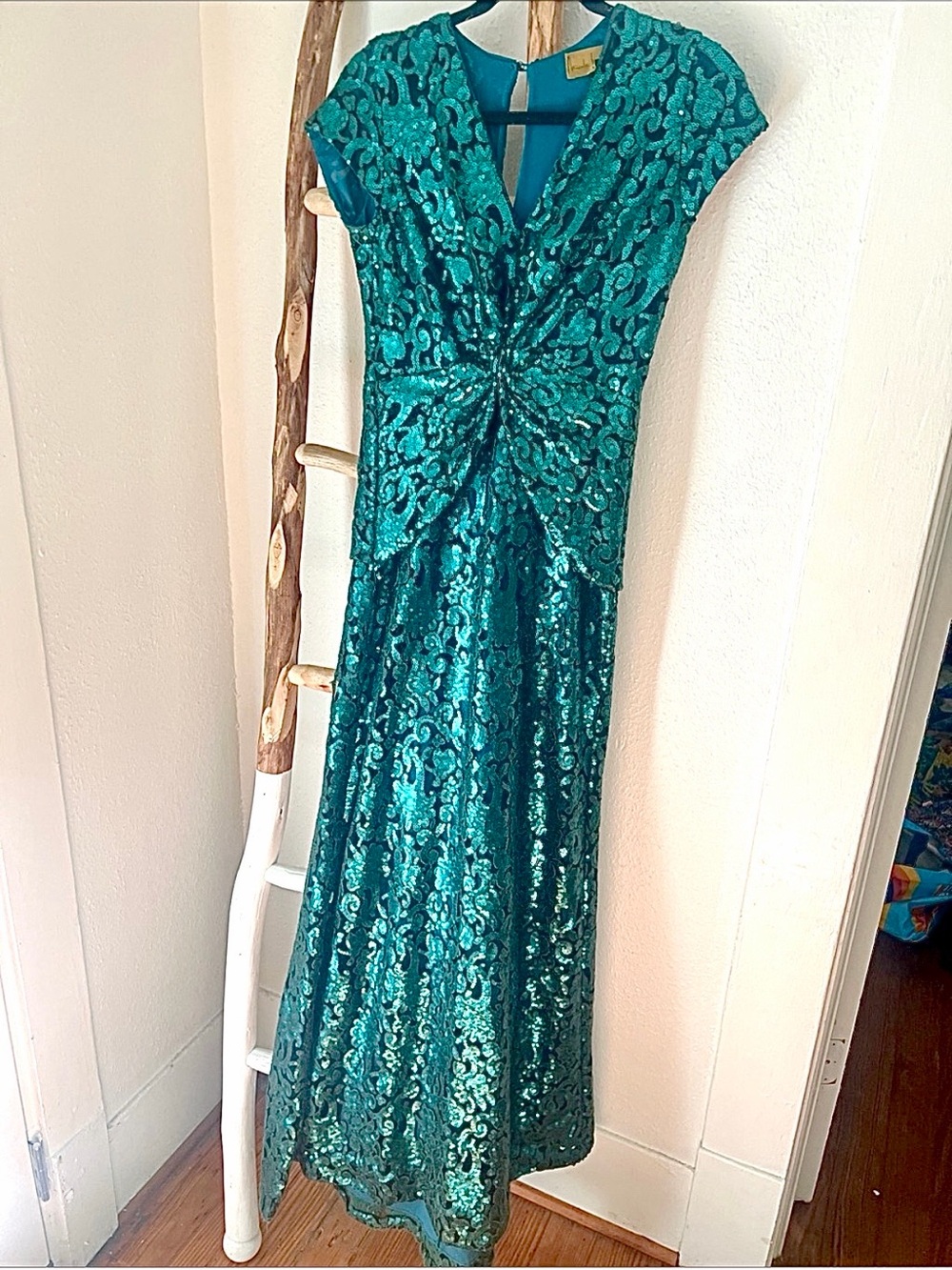 Nicole Miller Teal Sequin Twist-Front V-Neck Evening Maxi Dress Gown 8 M